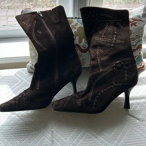 Parade Ladies Brown Suede Zippered Boots Size 8 1/2